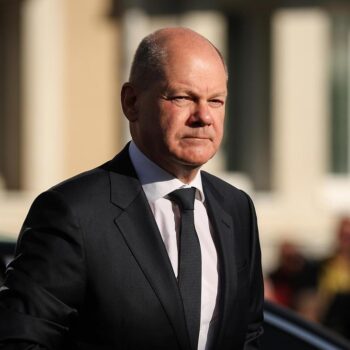 Sicherheitspaket: Scholz hat recht, seine Kritiker aber auch