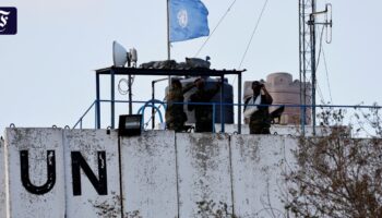 Liveblog zum Krieg in Nahost: UN: Israelische Panzer schießen auf Beobachterturm in Libanon