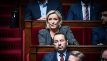 Taxe sur les rachats d’actions, maintien d’exonérations patronales… Le RN dévoile son contre-budget