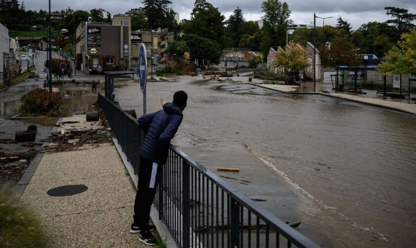 Unwetter in Frankreich: Alarmstufe Rot in sechs französischen Regionen wegen Hochwasser