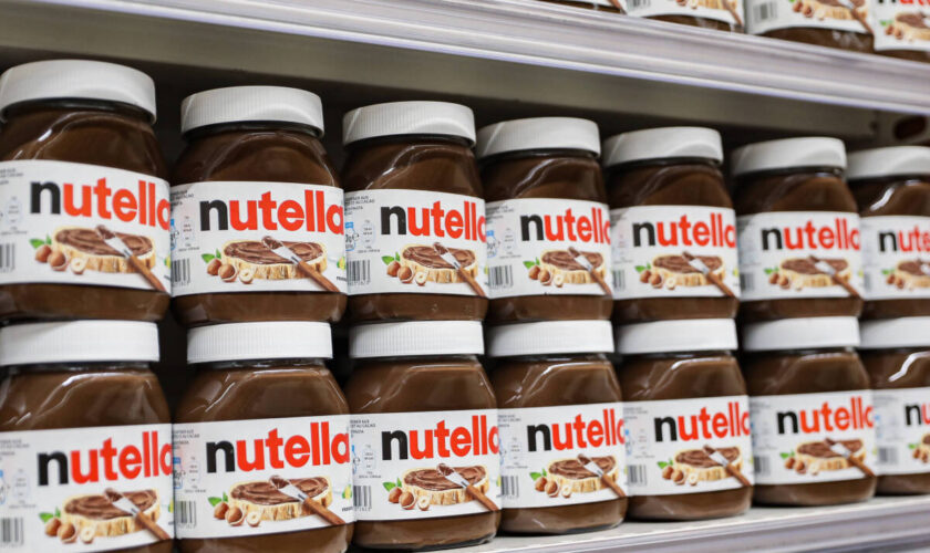 Ferrero, propriétaire des marques Nutella et Kinder, accusé d’avoir minimisé les contaminations aux salmonelles en 2022