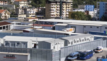 Accord migratoire entre l’Italie et l’Albanie : le transfert des premiers demandeurs d’asile invalidé par la justice