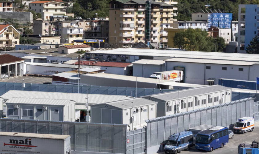 Accord migratoire entre l’Italie et l’Albanie : le transfert des premiers demandeurs d’asile invalidé par la justice