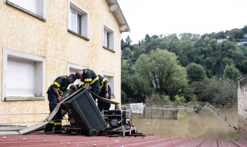 Inondations dans le centre de la France : trois blessés, un millier de personnes évacuées, ligne de train coupée… Le point sur la situation