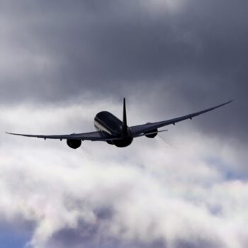 Notlandung: Indisches Flugzeug stoppt nach Bombendrohung in Frankfurt