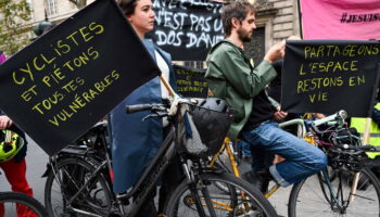 Cycliste tué à Paris : plusieurs centaines de personnes ont manifesté dans l’émotion à Paris, Nantes ou Nice