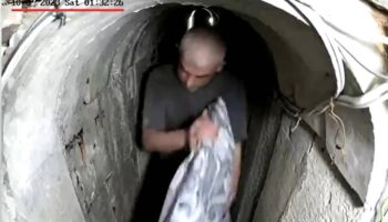 L’armée israélienne publie une vidéo de Yahya Sinwar dans les tunnels de Gaza