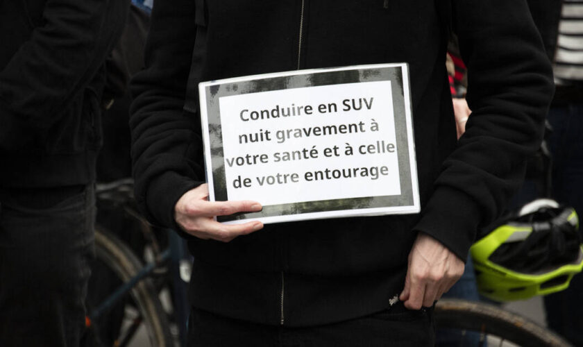 Cycliste tué par un SUV : des militants dégonflent des roues à Toulouse pour lui rendre hommage