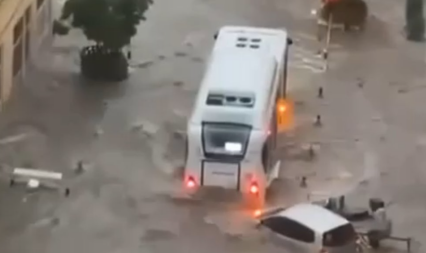 Inondations à Cannes : David Lisnard attaque Météo France, ces scientifiques lui répondent sèchement