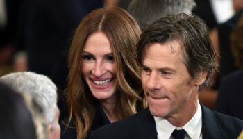 Julia Roberts makes rare comment about early relationship with husband Danny Moder