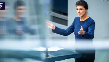 Wagenknecht verlangt von Thüringer CDU Distanzierung von Merz