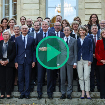 Gaz, AME, immigration : le gouvernement de Michel Barnier fête son premier mois... de cacophonie