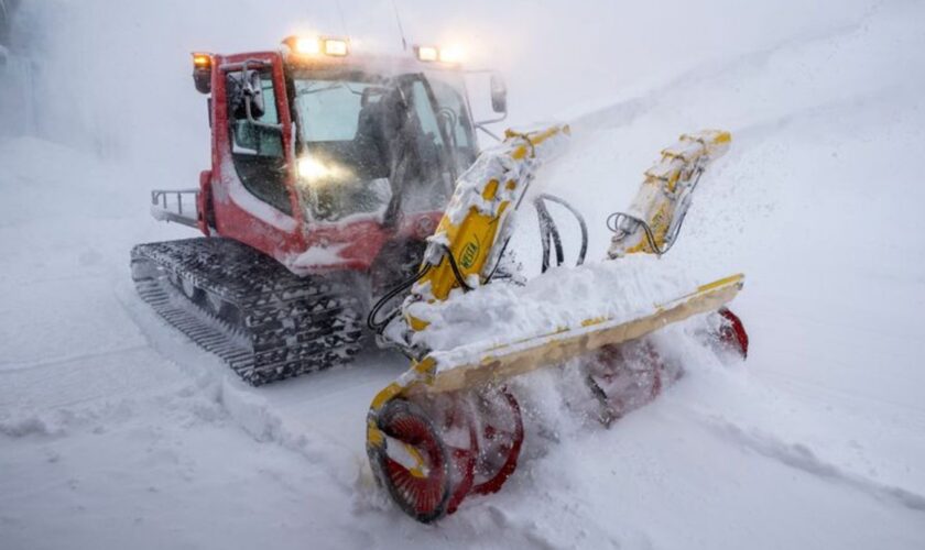 Die Saison 2023/2024 war mit viel Neuschnee gestartet. (Archivfoto) Foto: Peter Kneffel/dpa