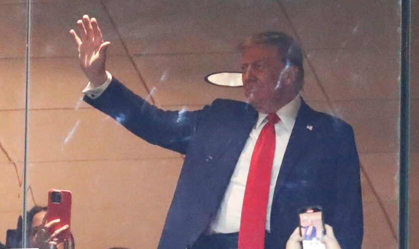 Donald Trump leads raucous ‘U-S-A!’ chant from suite at Steelers-Jets game