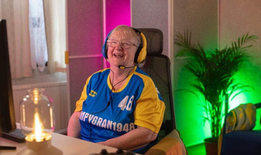 Grumpygran1948: Grandmother who became addicted to playing Fortnite now streams across the world