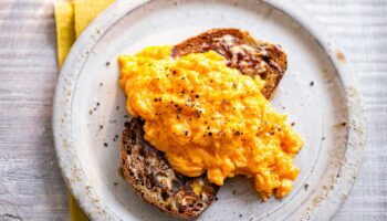 How to make the perfect scrambled eggs