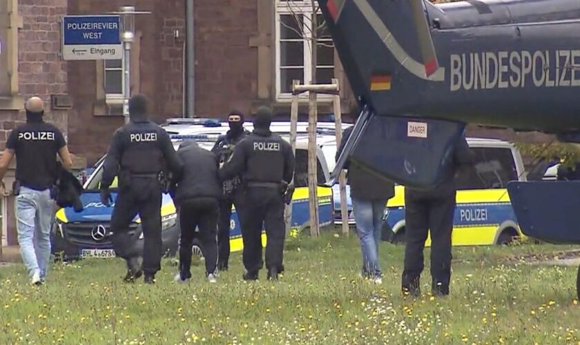 Festnahme in Bernau bei Berlin: Vereitelter Anschlag auf israelische Botschaft: Was über den Täter bekannt ist