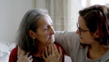 Three dementia symptoms that can appear when the clocks go back