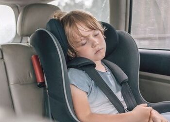 ADAC-Test: Fast alle Auto-Kindersitze schneiden gut ab