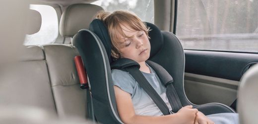 ADAC-Test: Fast alle Auto-Kindersitze schneiden gut ab