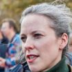 Lucie Castets lors d'une manifestation pour l'annulation de la réforme des retraites, le 1er octobre 2024 à Paris.