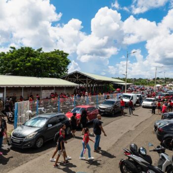 Martinique : nouvelles violences sur l’île, le couvre-feu prolongé jusqu’au 28 octobre