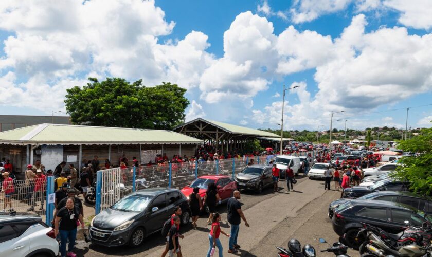 Martinique : nouvelles violences sur l’île, le couvre-feu prolongé jusqu’au 28 octobre