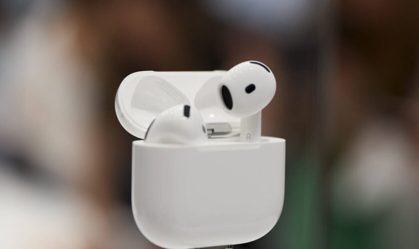 Black Friday AirPods : à quoi s'attendre en 2024, déjà des promos sur les AirPods 4 ?