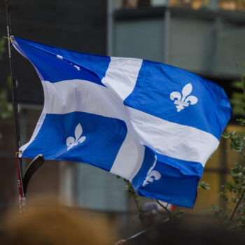 Google traduction propose désormais le français québécois (mais sans l’accent)