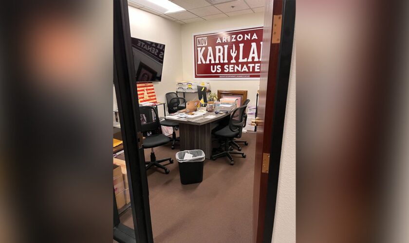 Kari Lake's office on lockdown after campaign staffer opened envelope with ‘suspicious’ substance inside