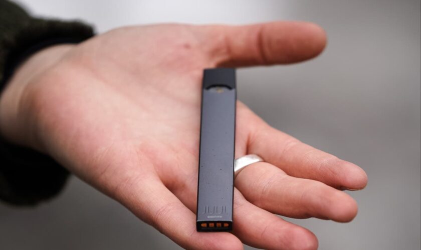 Gen Z reacts to unexpected payouts from Juul class-action lawsuit: ‘Just woke up to $1,600’