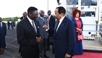 Le “Sphinx” Paul Biya fait son retour au Cameroun après cinquante jours d’absence