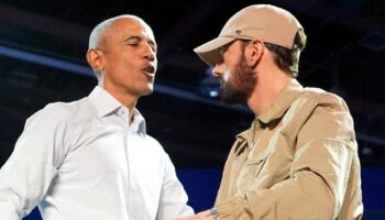 Wahlkampf für Harris: "Lose Yourself": Barack Obama rappt Eminems größten Hit