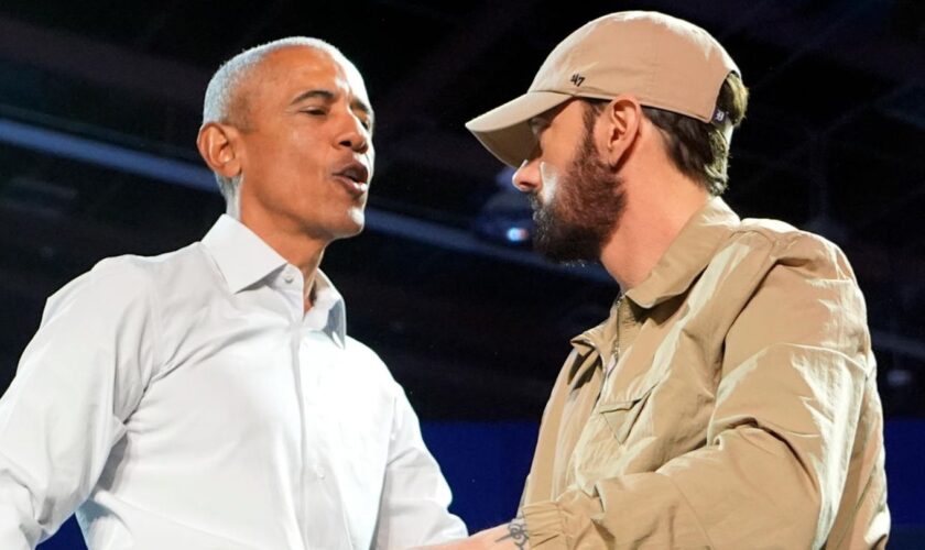 Wahlkampf für Harris: "Lose Yourself": Barack Obama rappt Eminems größten Hit