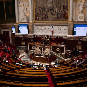 Budget 2025 : l’Assemblée élargit et pérennise la surtaxe sur les hauts revenus