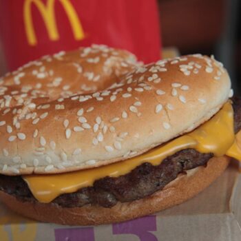 One dead and 49 sick after E coli outbreak tied to McDonald’s quarter pound burgers hits 10 states