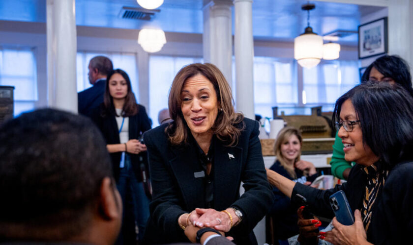 Présidentielle américaine : Kamala Harris prononcera mardi un "réquisitoire final" contre Trump