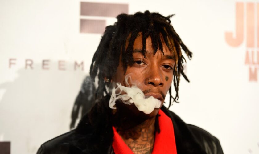 Wiz Khalifa ‘indicted’ in Romania after smoking joint on stage