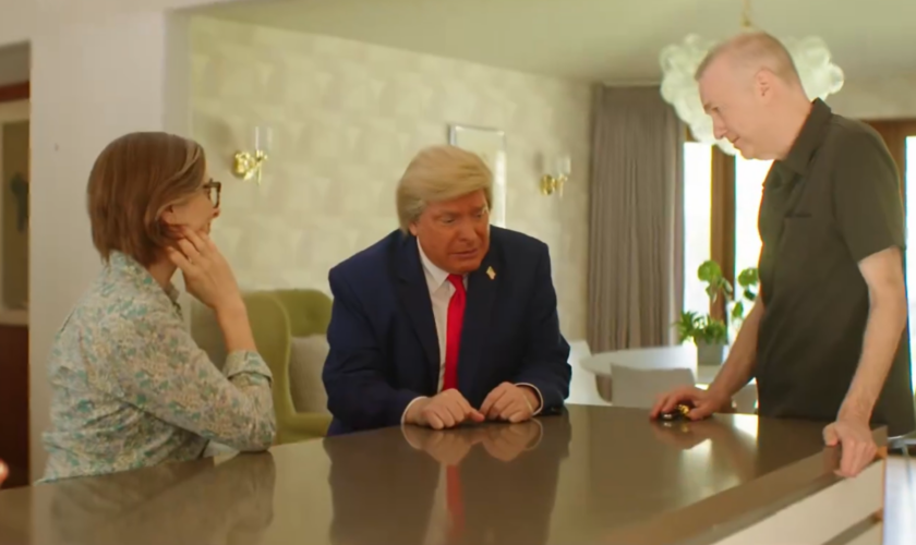 Donald Trump est atteint de démence dans ce clip de campagne du démocrate Eric Swalwell