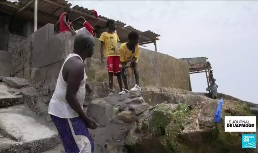 Sénégal : un village de pêcheurs menacé par la montée des eaux