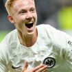 1:0 über Rigas FS: Hugo Larsson erlöst Eintracht Frankfurt