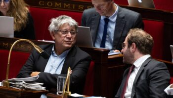 Budget 2025 : la gauche et les macronistes veulent accélérer les débats pour « aller jusqu’au vote »