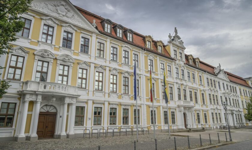 CDU-Politiker schickt Foto mit Patronen an Grünen-Politiker – Büro in Augenschein genommen