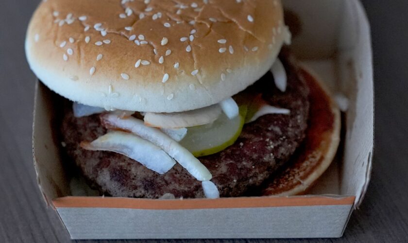 US fast-food giants pull ingredient after deadly McDonald's E.coli scare