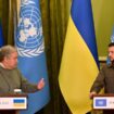 Le secrétaire général des Nations unies Antonio Guterres s'exprime lors d'une conférence de presse, aux côtés du président ukrainien Volodymyr Zelensky, jeudi 28 avril 2022 à Kiev en Ukraine