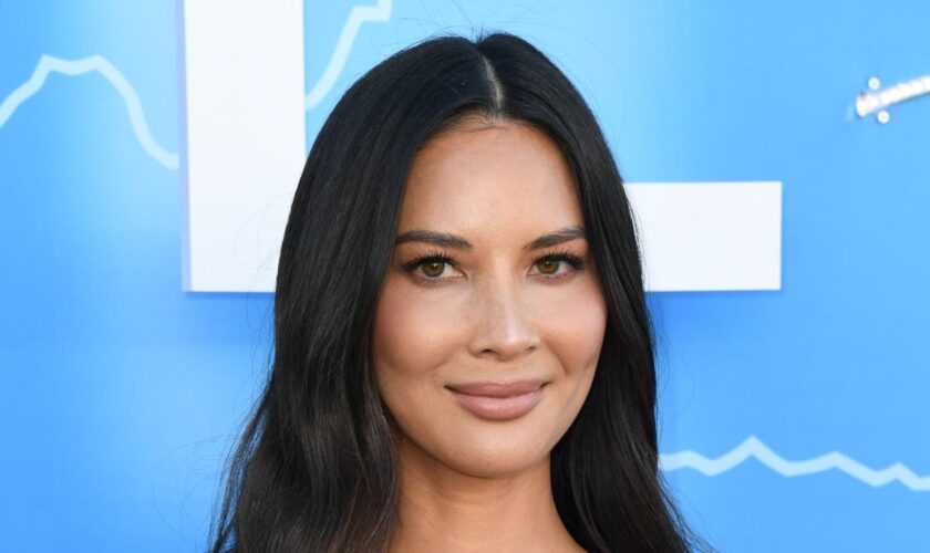 Olivia Munn praised for displaying mastectomy scars after surviving breast cancer