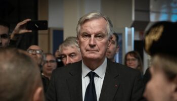 Le Premier ministre Michel Barnier a visité une zone commerciale de Givors (Rhône), dévastée par les intempéries des 17 et 18 octobre.