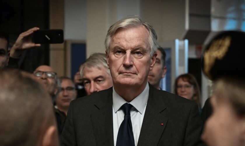 Le Premier ministre Michel Barnier a visité une zone commerciale de Givors (Rhône), dévastée par les intempéries des 17 et 18 octobre.