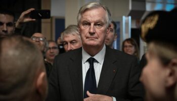 Changement climatique : Barnier dévoile un plan qui prévoit plus de diagnostics que d’actions