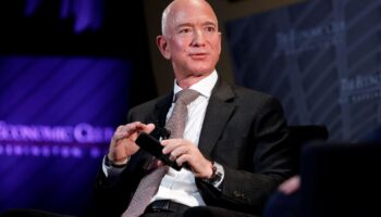 Sous la pression de Jeff Bezos, le “Washington Post” renonce à soutenir Kamala Harris